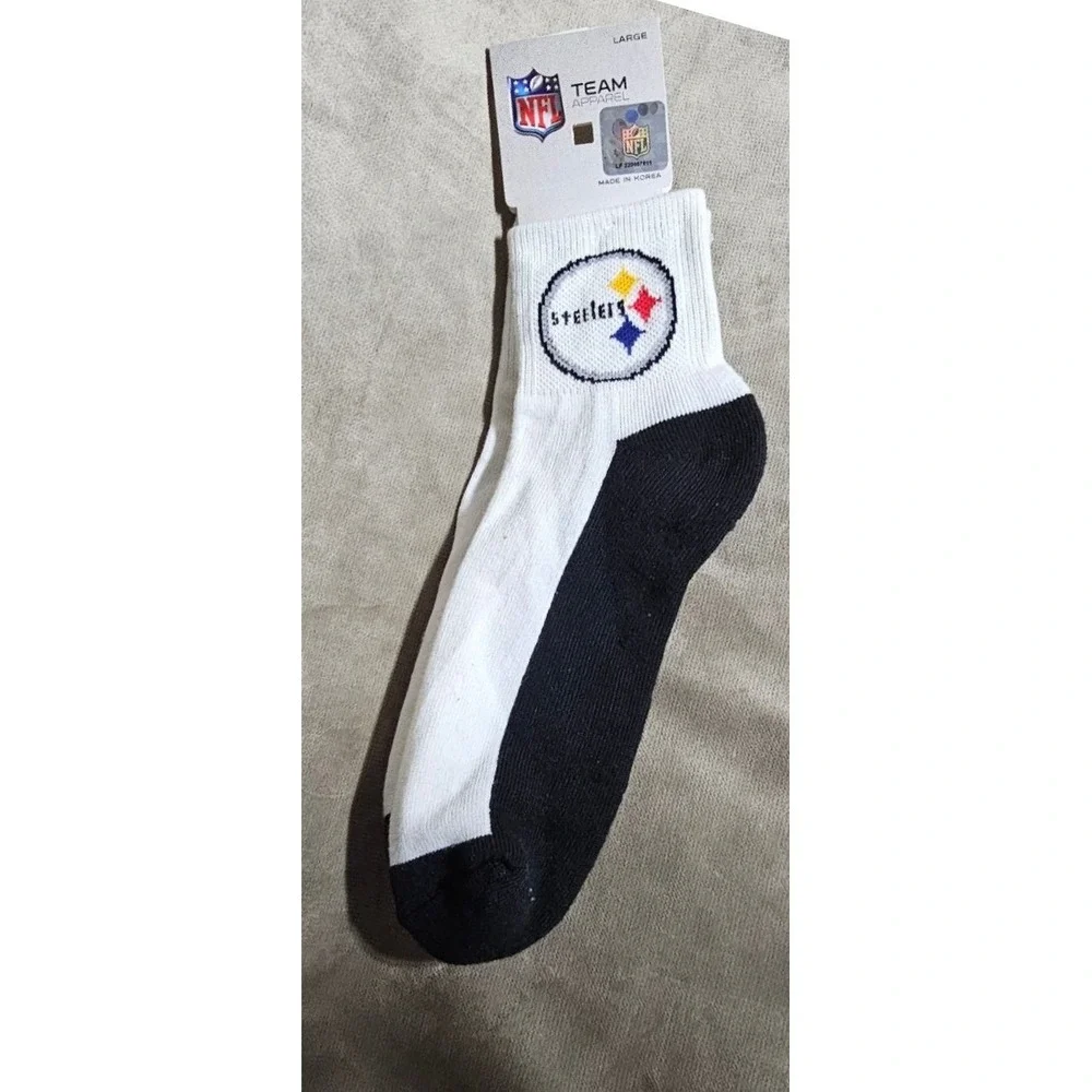 NFL Pittsburgh Steelers Socks Mens Large White Black Crew Athletic Team Apparel
